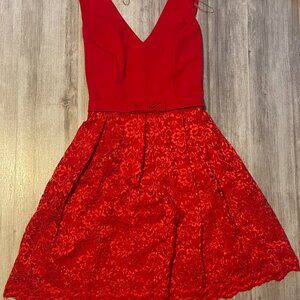 Red V-neck laced dress